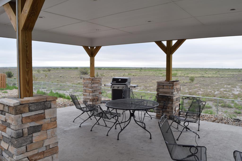 Microtel Inn And Suites Pecos Exterior foto
